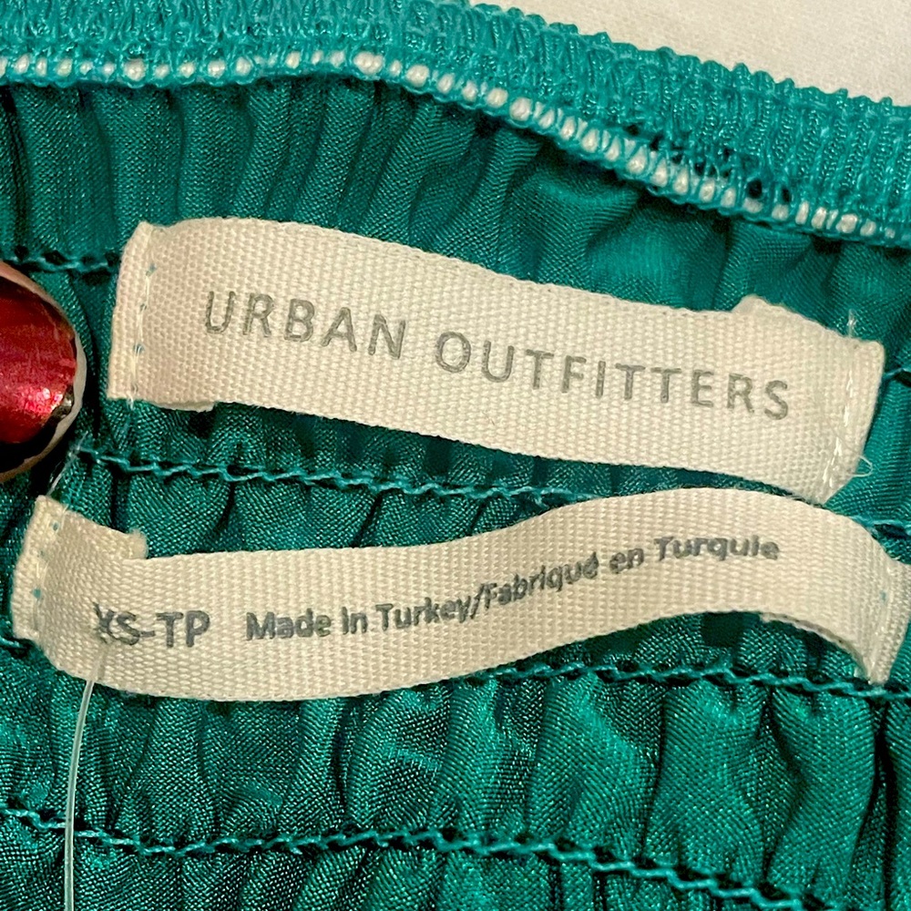 NWT!‼️: 𝕋𝕦𝕣𝕢𝕦𝕠𝕚𝕤𝕖 𝔹𝕝𝕦𝕖 🦋 ℝ𝕦𝕔𝕙𝕖𝕕 ℂ𝕒𝕞𝕚 𝕋𝕠𝕡 𝕗𝕣𝕠𝕞 𝕌𝕣𝕓𝕒𝕟 𝕆𝕦𝕥𝕗𝕚𝕥𝕥𝕖𝕣𝕤 𝕏𝕊 - Picture 3 of 7